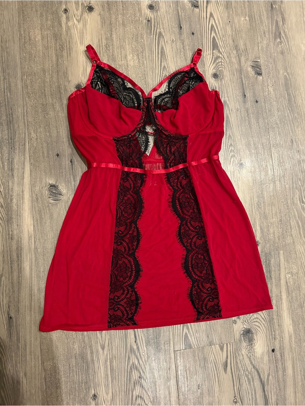 Unworn Adore Me Red Lace-Panel Chemise Nightdress